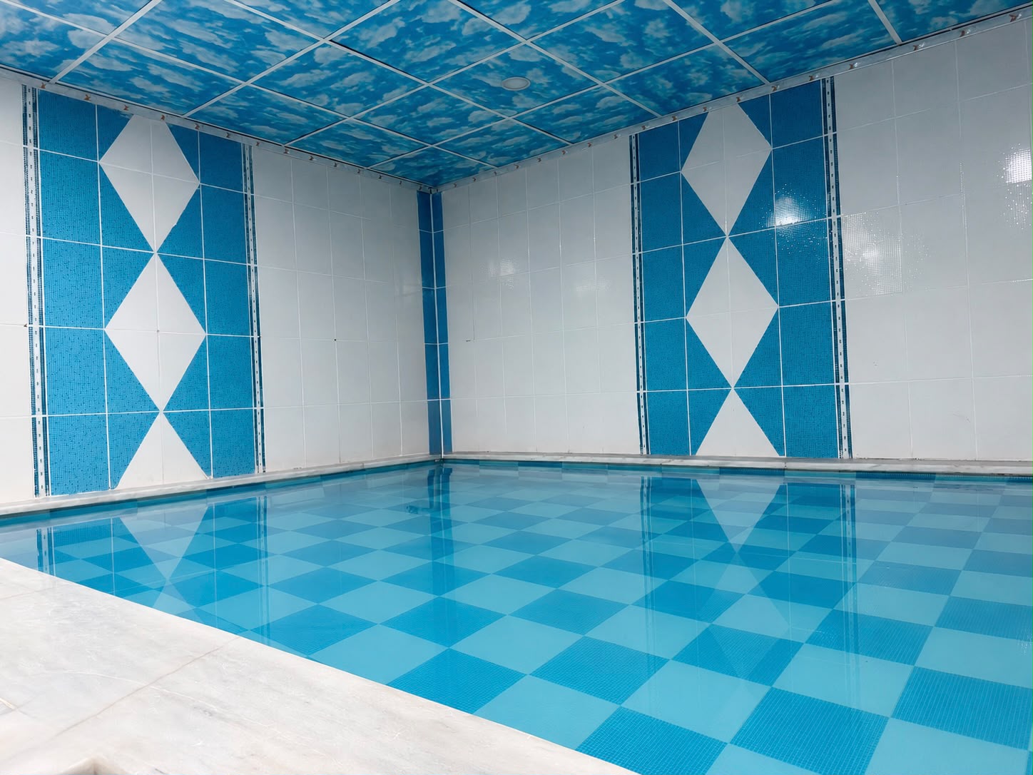 Serkan Otel havuzu