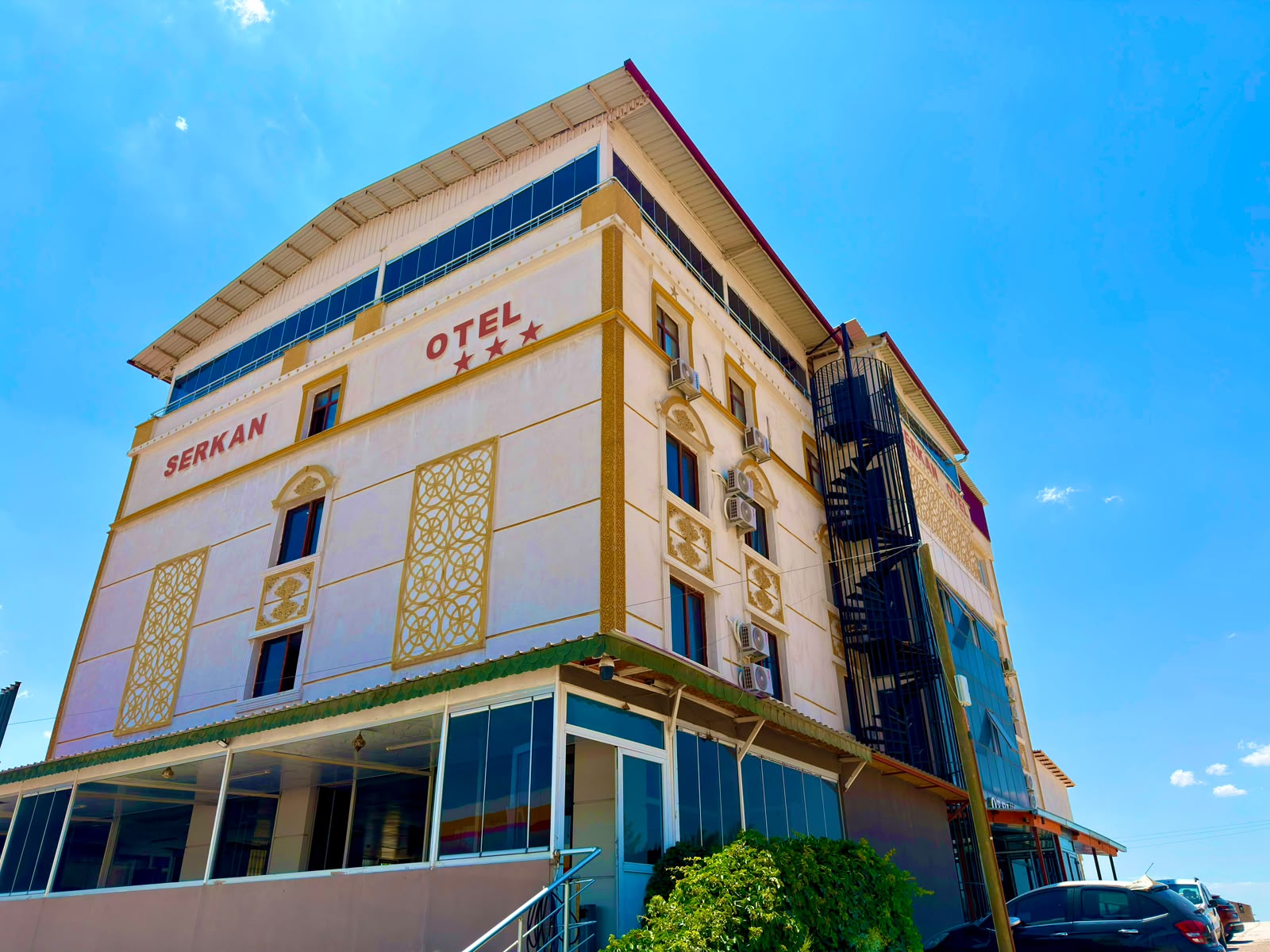 Serkan Otel bina görünümü