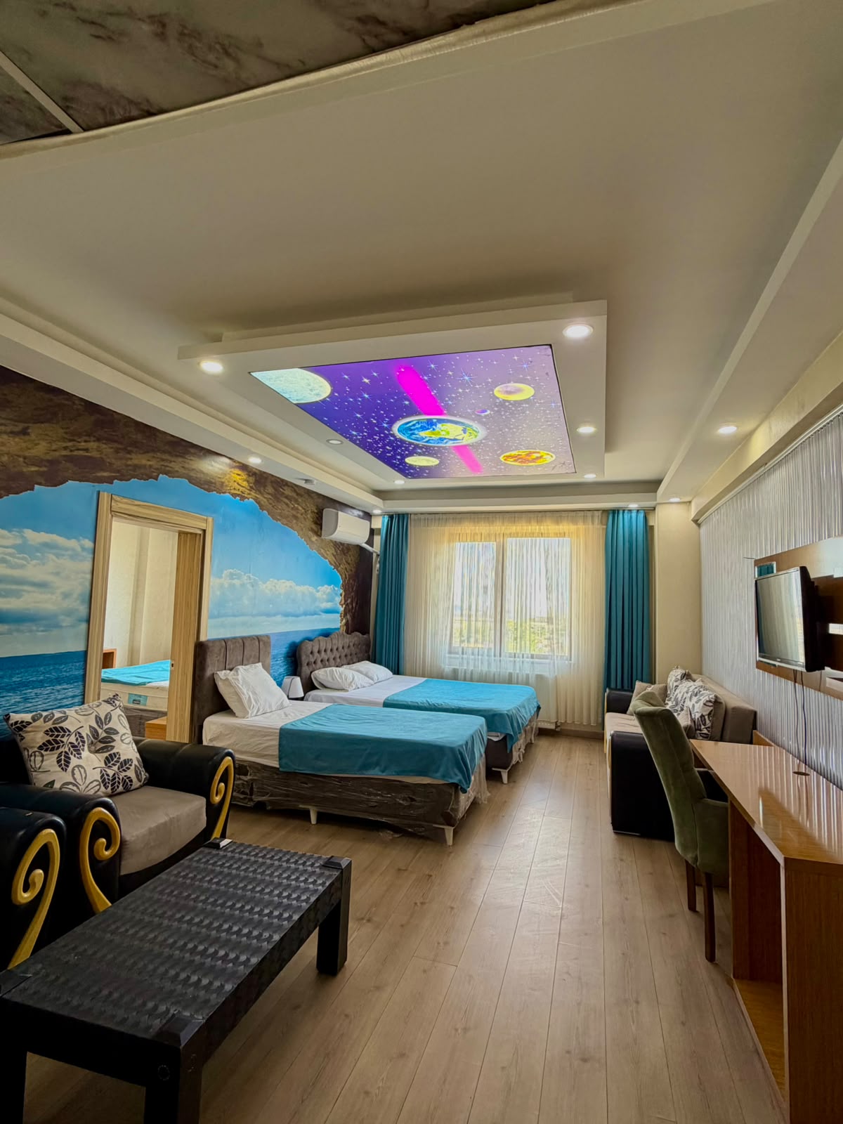 Serkan Otel süit odanın farklı açıdan görünümü